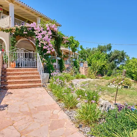 Prázdninový dům Bougainvillea Escape Kavvadades