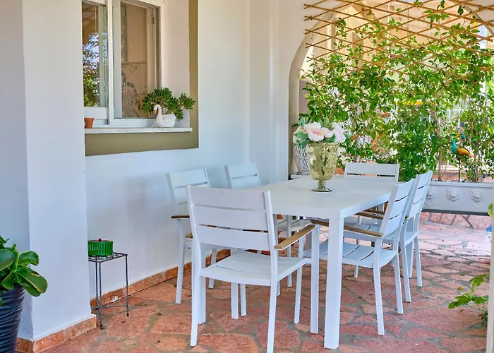 Bougainvillea Escape Feriehus
